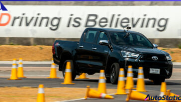 Toyota Hilux Revo D ท้าสถิติจ้าวสลาลอม