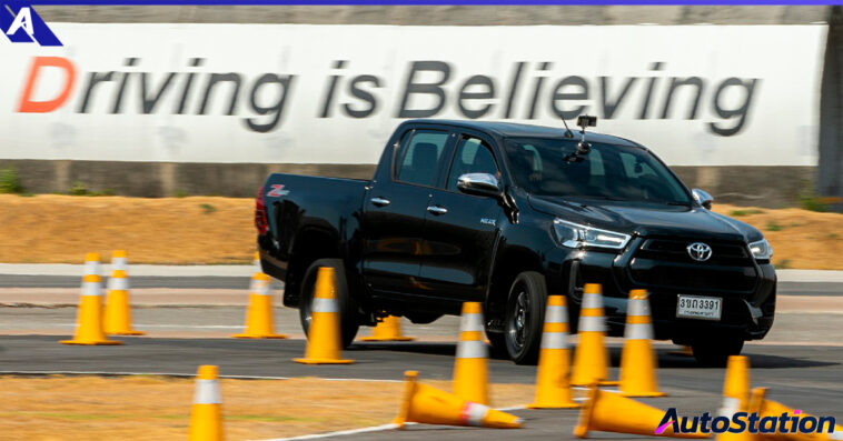 Toyota Hilux Revo D ท้าสถิติจ้าวสลาลอม