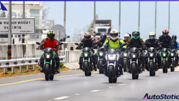 BAJAJ Weekender Rides 2023