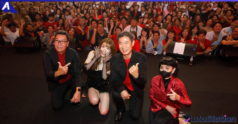 Isuzu thank press party