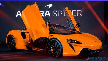 McLaren Artura Spider
